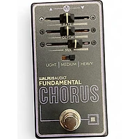 Used Walrus Audio FUNDAMENTAL CHORUS Effect Pedal