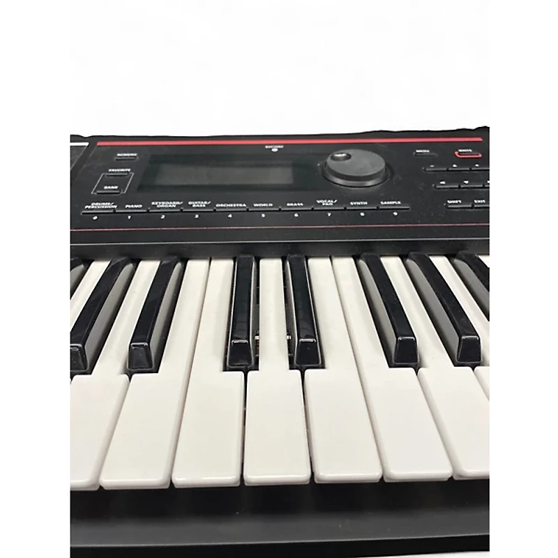 Used Roland JUNO DS61 Synthesizer