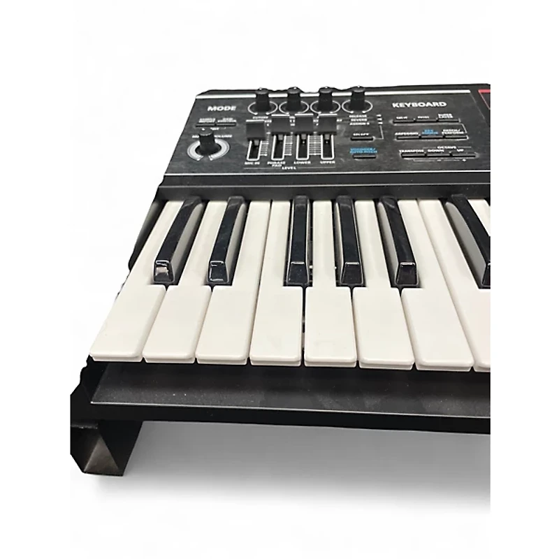 Used Roland JUNO DS61 Synthesizer