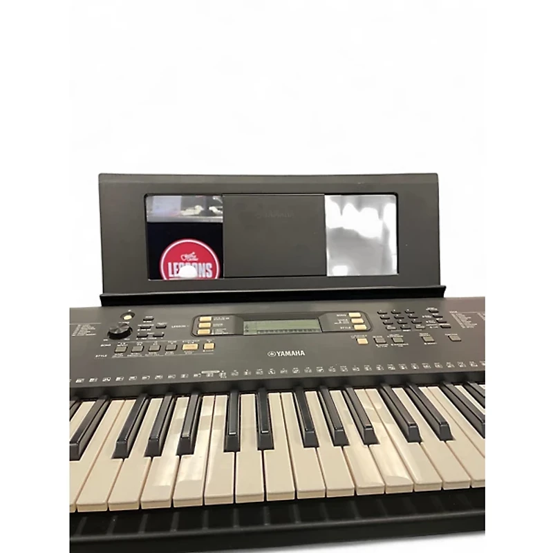 Used Yamaha PSREW300 76 Key Portable Keyboard