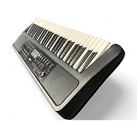 Used Yamaha PSR-E383 Digital Piano