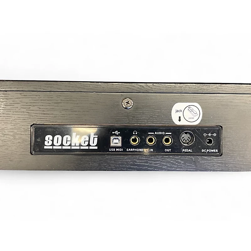 Used Socket 88 key Keyboard Workstation