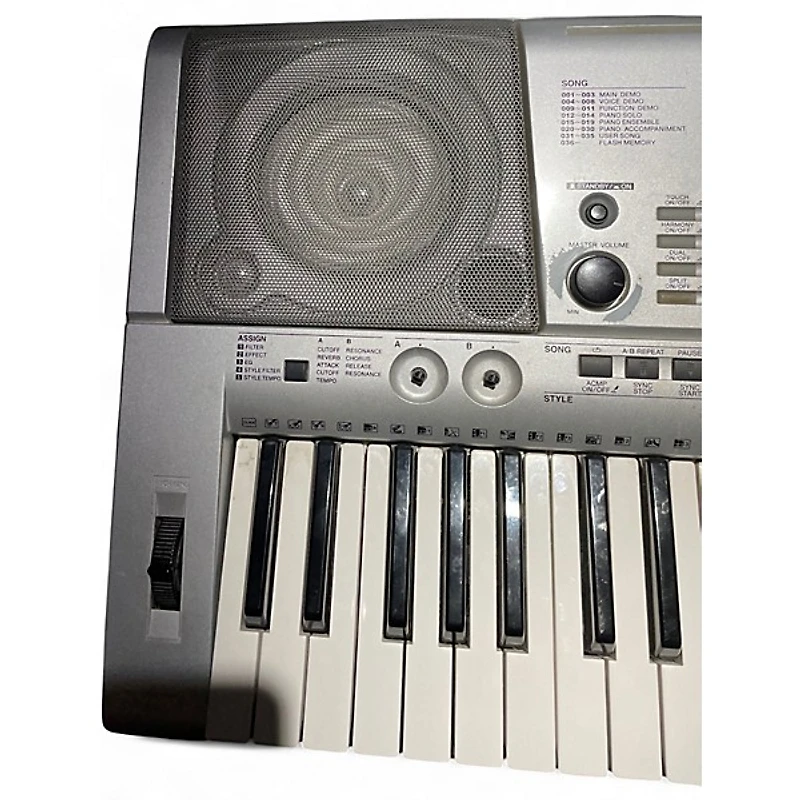 Used Yamaha PSRE403 Portable Keyboard
