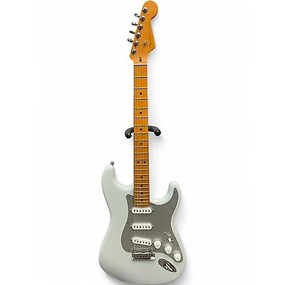 Used Fender AMERICAN ULTRA II STRATOCASTER AVALANCHE Solid Body Electric Guitar