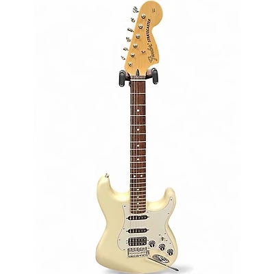 Used Fender Deluxe Stratocaster HSS white Solid Body Electric Guitar