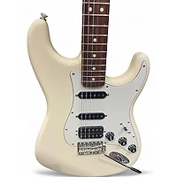 Used Fender Deluxe Stratocaster HSS white Solid Body Electric Guitar