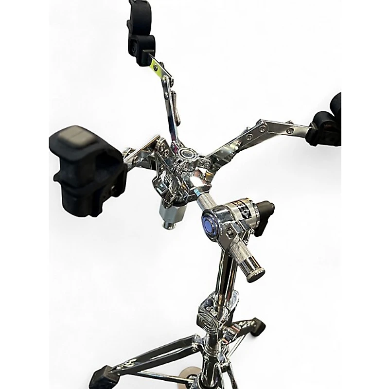 Used DW 9000 Series Air Lift Snare Stand Snare Stand