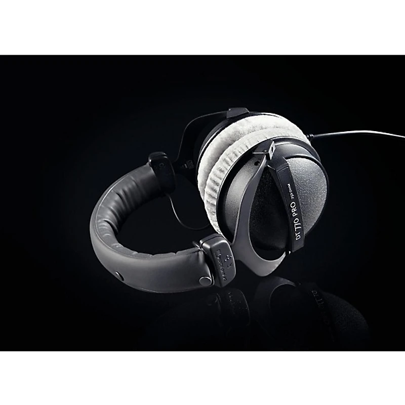 beyerdynamic DT 770 PRO Studio Closed-Back Headphones - 250 ohms