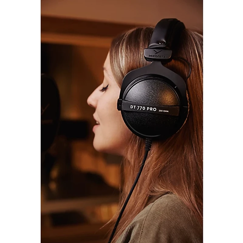 beyerdynamic DT 770 PRO Studio Closed-Back Headphones - 250 ohms