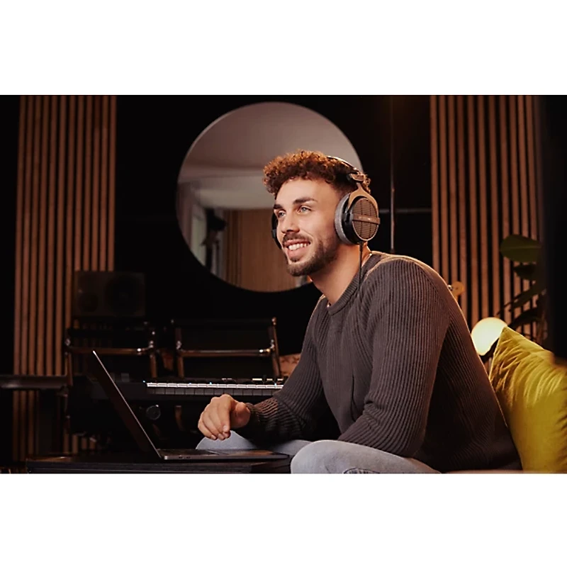 beyerdynamic DT 990 PRO Open-Back Studio Headphones - 250 Ohm