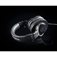 Audio-Technica ATH-M30x Closed-Back Professional Studio Monitor Headphones Black