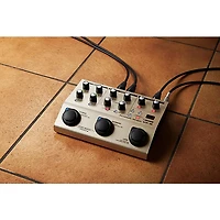 BOSS VE-8 Acoustic Singer Multi-Effects Pedal