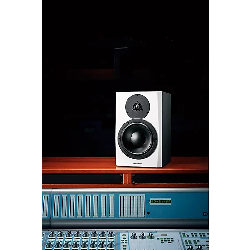 Dynaudio Acoustics LYD 8 8" Powered Studio Monitor (Each), White