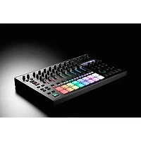 Roland MC-707 GROOVEBOX