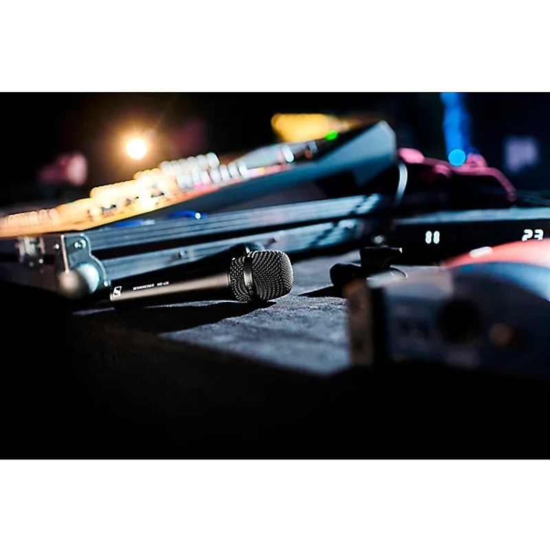 Sennheiser MD 435 Dynamic Vocal Microphone