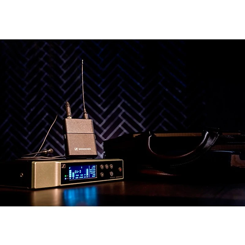 Sennheiser EW-D Evolution Wireless Digital System With ME2 Omnidirectional Lavalier Microphone