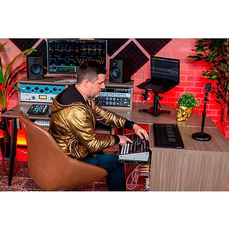 Gator Frameworks GFW-ELITEDESKRK Elite Furniture Series 10U Studio Rack Table