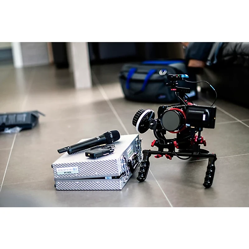 Sennheiser AVX ME2/835 Wireless Digital System With ME 2 Omnidirectional Lavalier and 835 Microphone