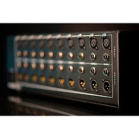 Rupert Neve Designs R10 10-Slot 500 Series Chassis