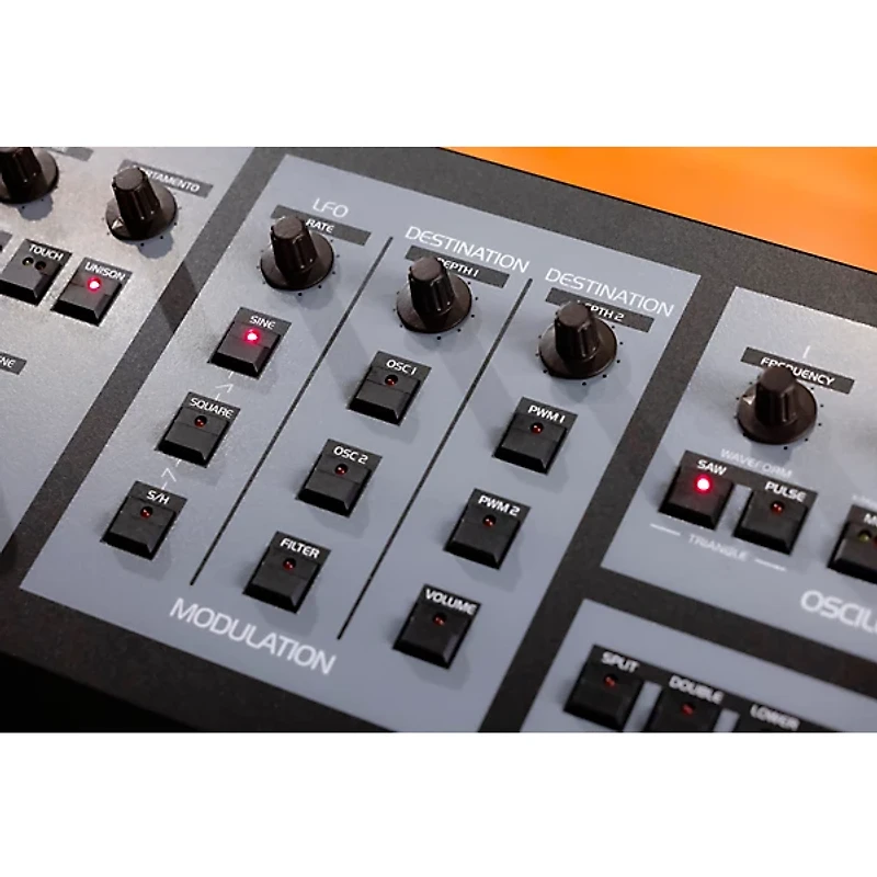 Oberheim OB-X8 8-Voice Polyphonic Analog Synthesizer
