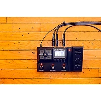 Zoom G2X Four Multi-Effects Processor With Expression Pedal Black