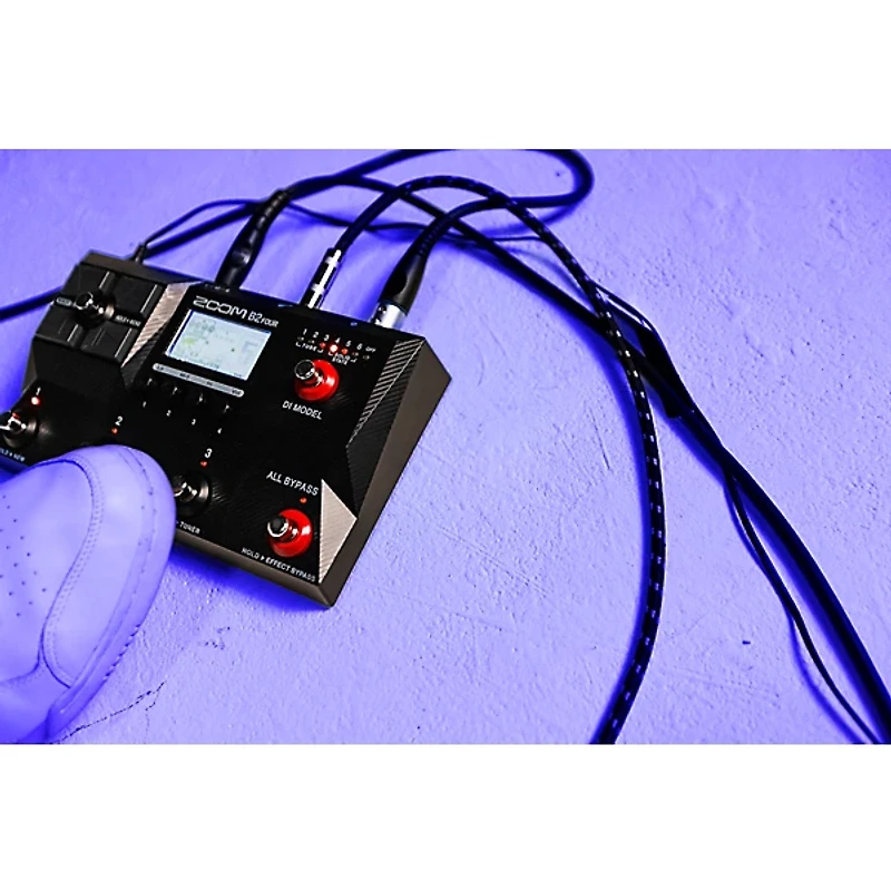 Zoom B2 Four Multi-Effects Processor for Bass Black