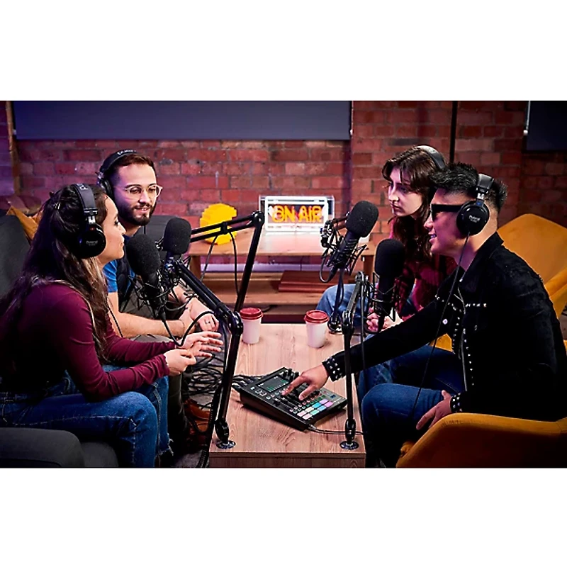 BOSS Gigcaster 8 Streaming Mixer