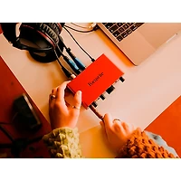 Focusrite Scarlett Solo Studio 4th Gen Pack