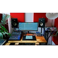 Akai Professional APC64 Ableton Live Pad Controller and Standalone Sequencer