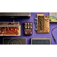 Universal Audio UAFX Lion '68 Super Lead Amp Effects Pedal - Purple