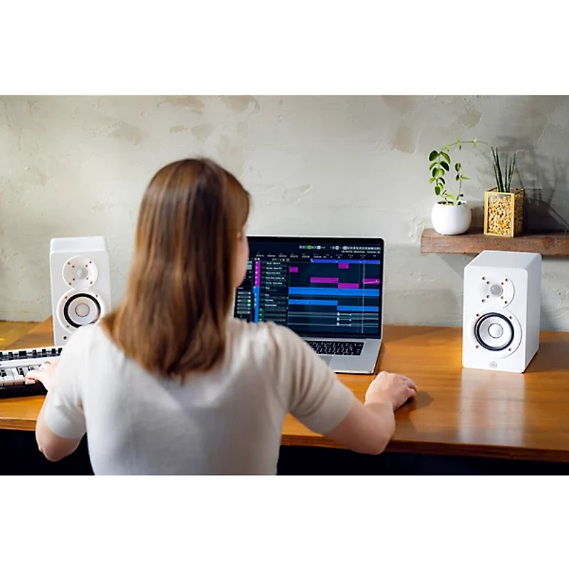 Yamaha HS4 4.5" Powered Studio Monitors (Pair), White