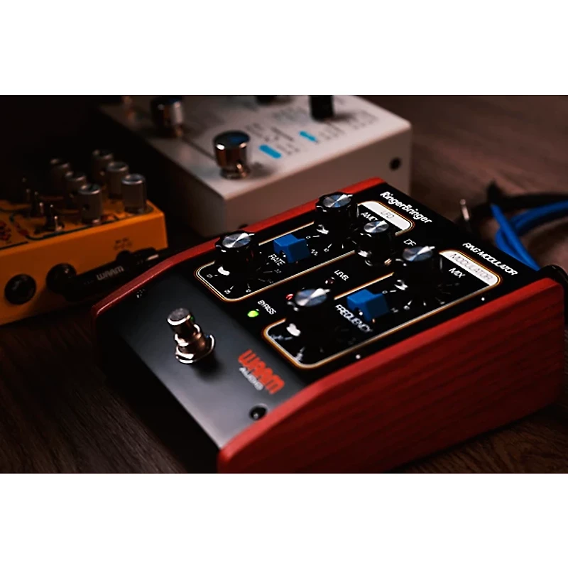 Warm Audio RingerBringer Ring Modulator Effects Pedal Black