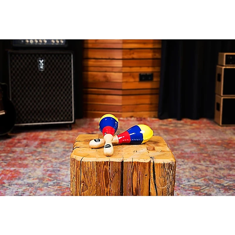 MEINL Traditional Rawhide Maracas with Colombian Flag