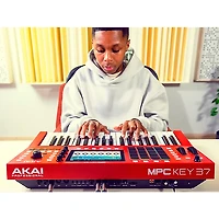 Akai Professional MPC Key 37 Production Synthesizer