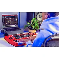 Akai Professional MPC Key 37 Production Synthesizer