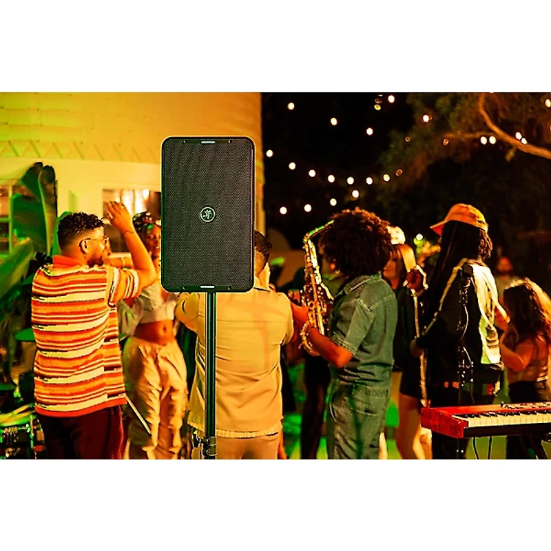 Mackie ShowBox Battery-Powered All-In-One Performance Rig With Breakaway Mix Control Black