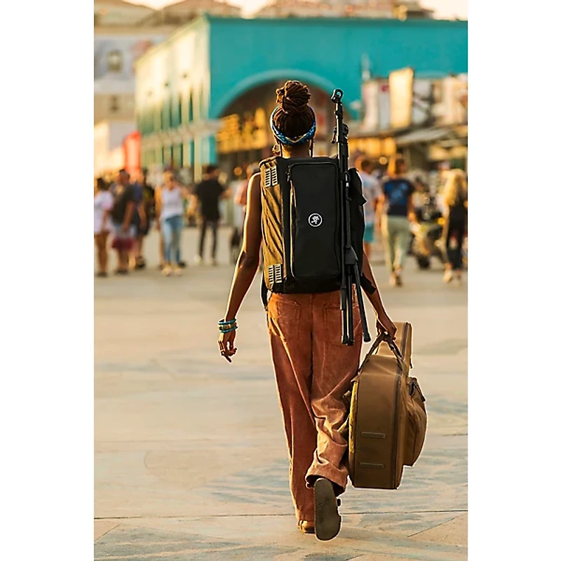 Mackie ShowBox Battery-Powered All-In-One Performance Rig With Breakaway Mix Control Black