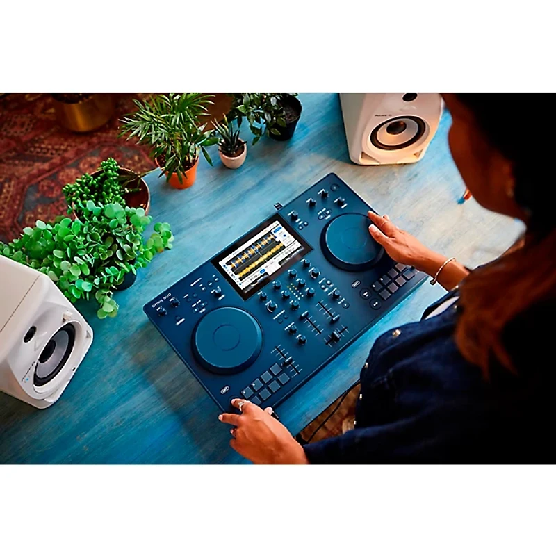 AlphaTheta WAVE-EIGHT 8" Portable Powered Speaker Pair With OMNIS-DUO Portable Standalone DJ System