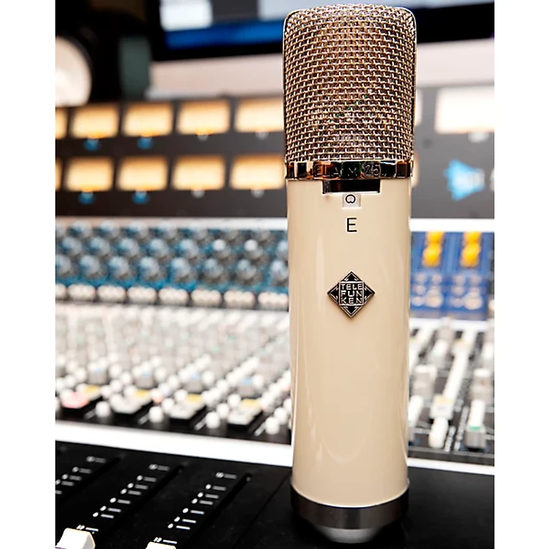 TELEFUNKEN ELA M 251E Tube Condenser Microphone With CK12 Capsule, Center-Terminated Membrane