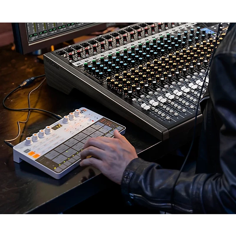 TASCAM Model 2400 24-Channel Multitrack Recorder and Mixer With 2 TH-300X Headphones