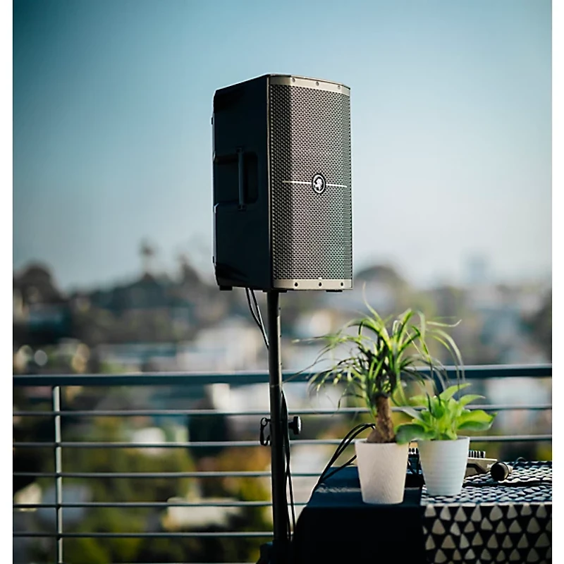 Mackie Thump210 10" 1,400W Compact Powered Loudspeaker