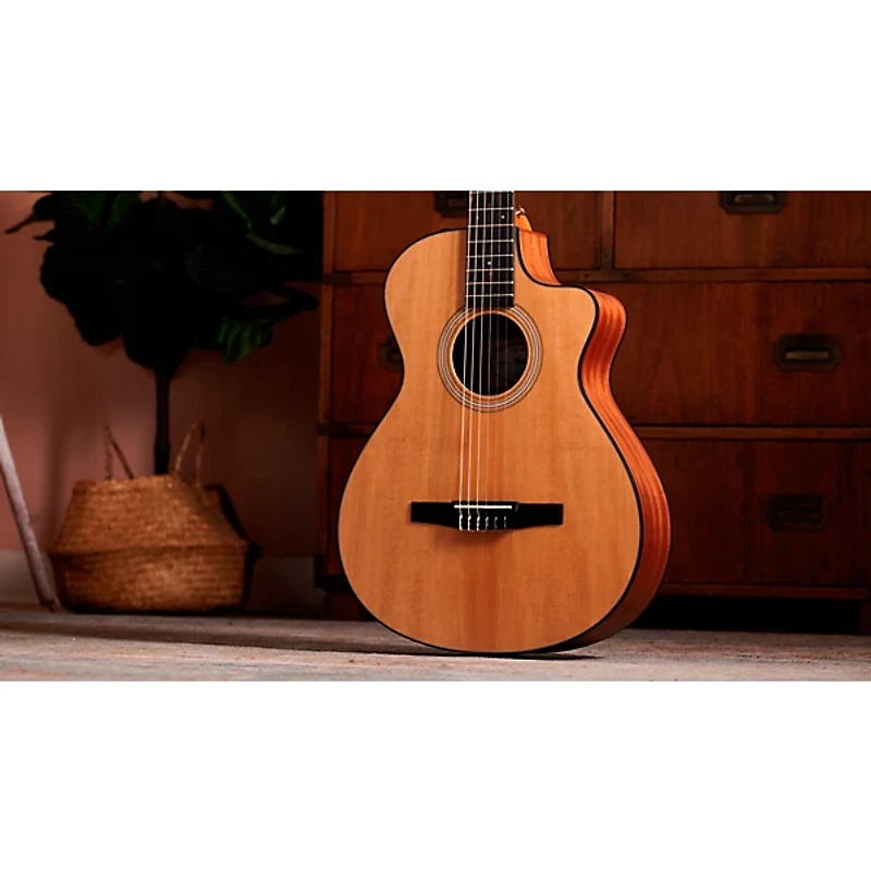 Taylor 112ce-N Grand Concert Nylon-String Acoustic-Electric Guitar Natural