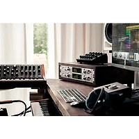Universal Audio Apollo x8p Gen 2 16x22 Thunderbolt 3 Audio Interface -