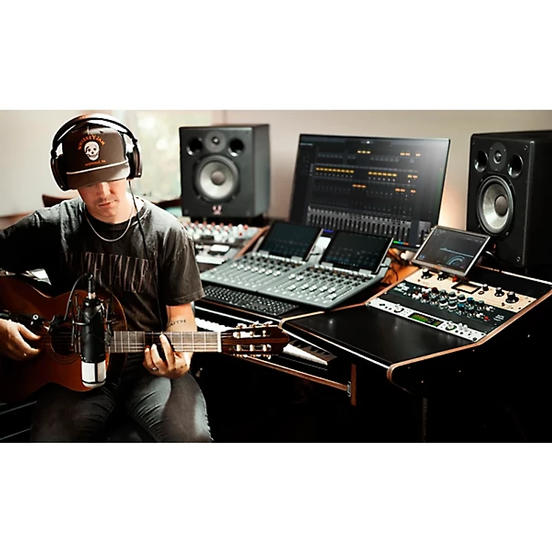 Universal Audio Apollo x8p Gen 2 16x22 Thunderbolt 3 Audio Interface -