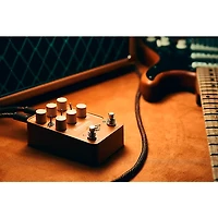 Universal Audio UAFX Enigmatic '82 Overdrive Special Amp Effects Pedal - Tan