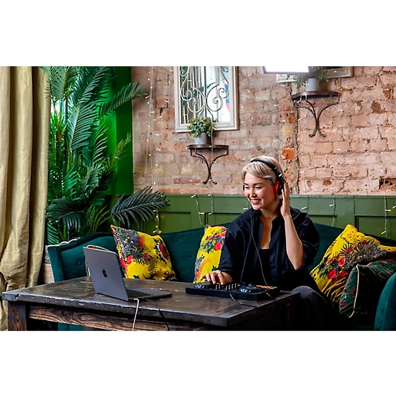 AlphaTheta DDJ-FLX2 Entry-Level DJ Controller for rekordbox and Serato Black