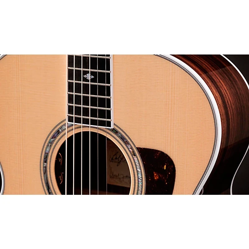 Taylor 815e Legacy Jumbo Acoustic-Electric Guitar Natural