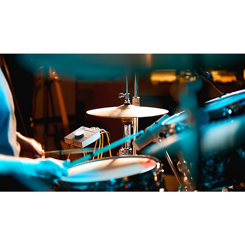 Universal Audio Apollo e2m Stereo Headphone Amplifier and Line Interface (Dante)