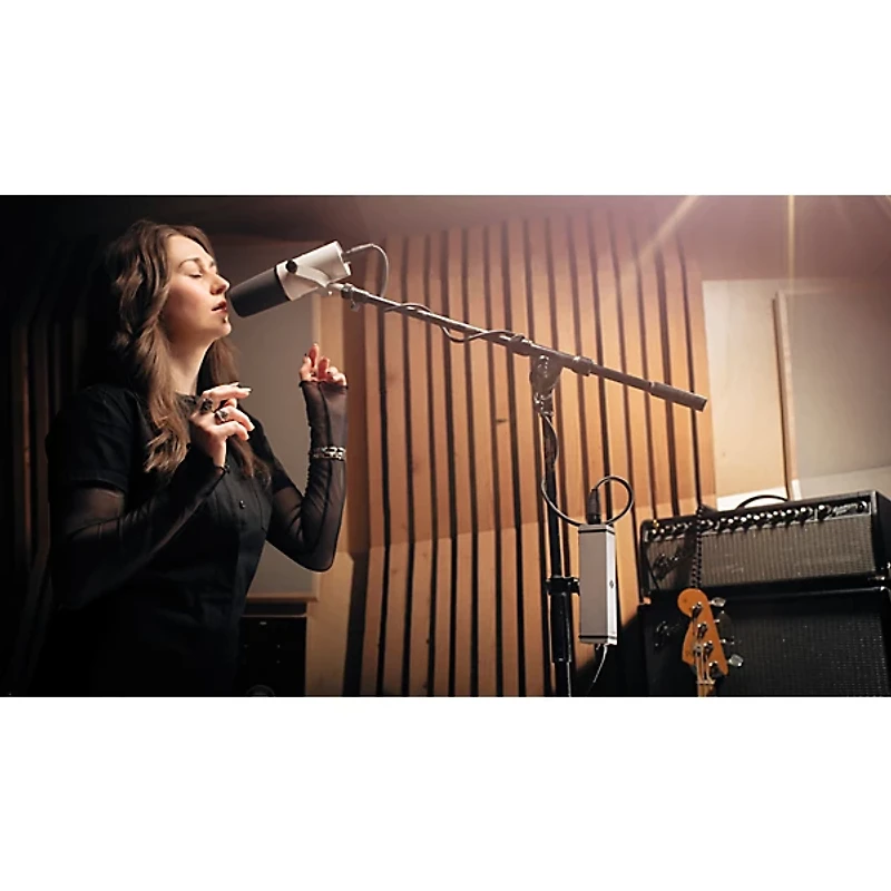 Universal Audio Apollo X16D Ultimate 18x20 TB Audio Interface Dante With Four Apollo e1x Remote-Controllable Unison Preamps