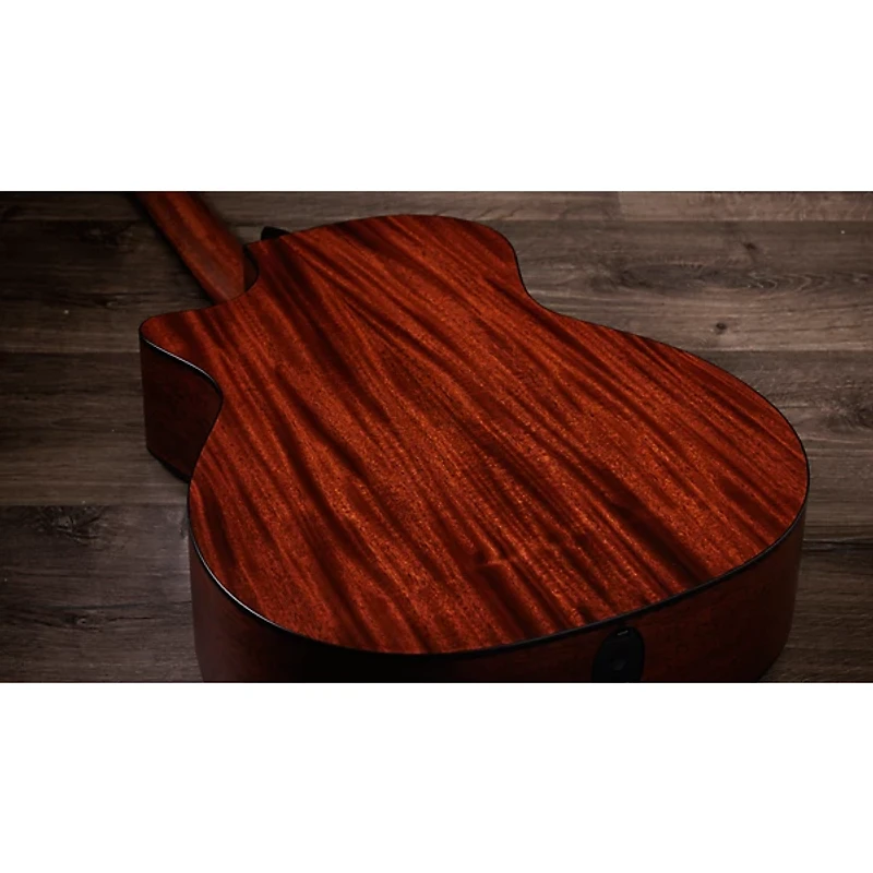 Taylor 324ce Baritone-8 Limited-Edition 8-String Grand Auditorium Acoustic-Electric Guitar Shaded Edge Burst